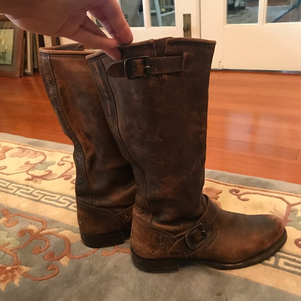 Frye - Picture 7 of 7